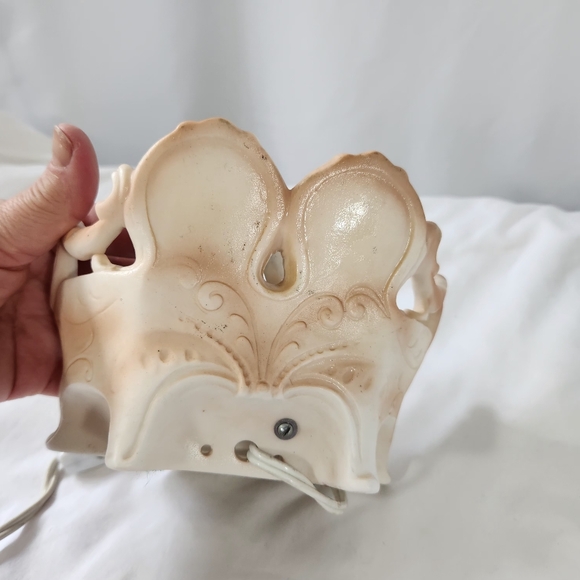 Bordeaux Lady in Waiting Porcelain [Night Light *] Excellent Condition. - Picture 9 of 13